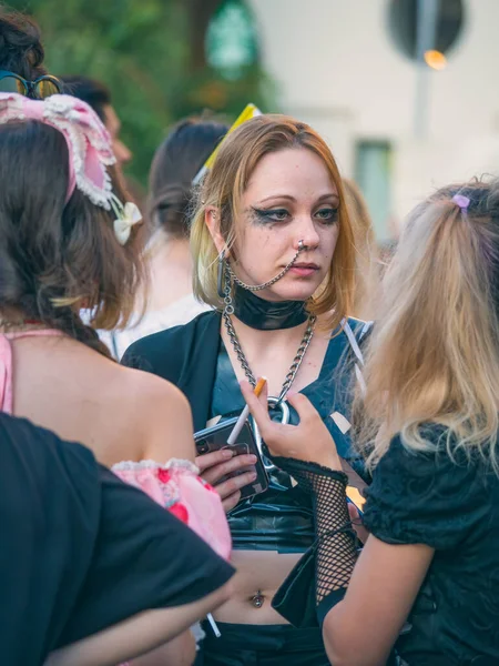 Bucareste Romênia 2021 Jovem Com Muitos Piercings Rosto Comício Lgbtq — Fotografia de Stock