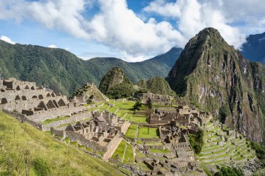 Peru And Dağları 'ndaki İnka kalesi Machu Picchu' nun ikonik görüntüsü