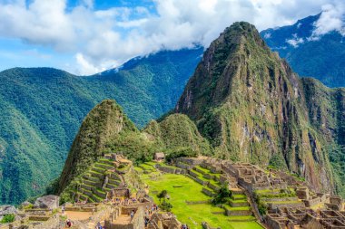Peru And Dağları 'ndaki İnka kalesi Machu Picchu' nun ikonik görüntüsü