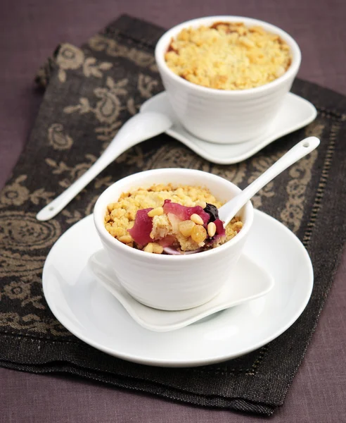 Crumble with fruit nuts — Stock Photo, Image