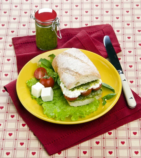 Sandwich au fromage feta vert — Photo