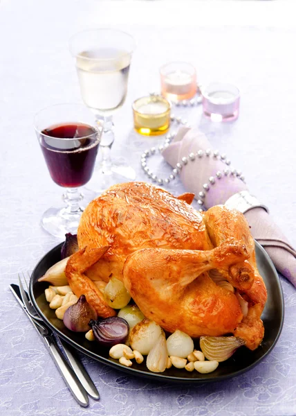 Baked chicken with onions garlic and wine — Stock Photo, Image