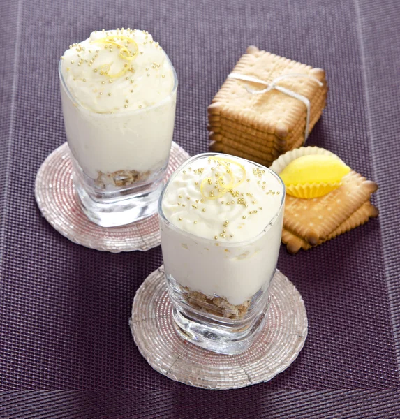 Mousse with lemon — Stock Photo, Image