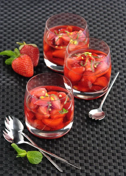 Strawberry wine — Stock Photo, Image