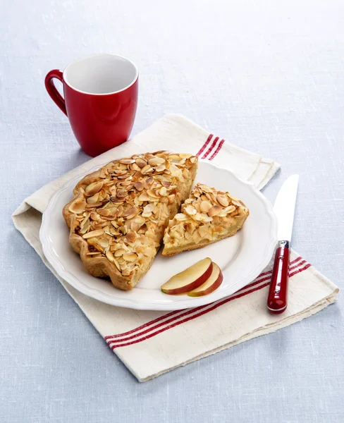 Crostata con mela e mandorle — Foto Stock