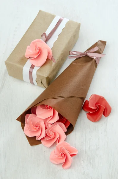 Origami paper roses — Stock Photo, Image