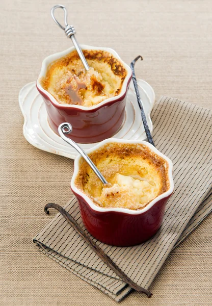 Creme brulee with vanilla — Stock Photo, Image