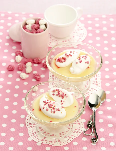 French dessert clouds in a creamy sauce — Stock Photo, Image