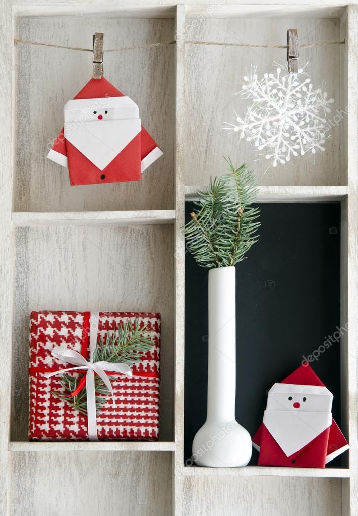 Weihnachten Dekorationen Weihnachtsmann Origami Stockfoto