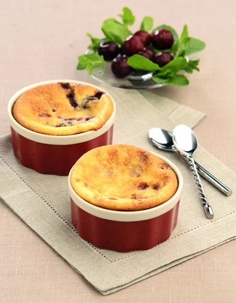 Clafoutis con ciliegie — Foto Stock