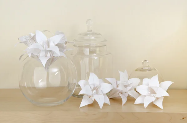 Origami lilies in a vase — Stock Photo, Image