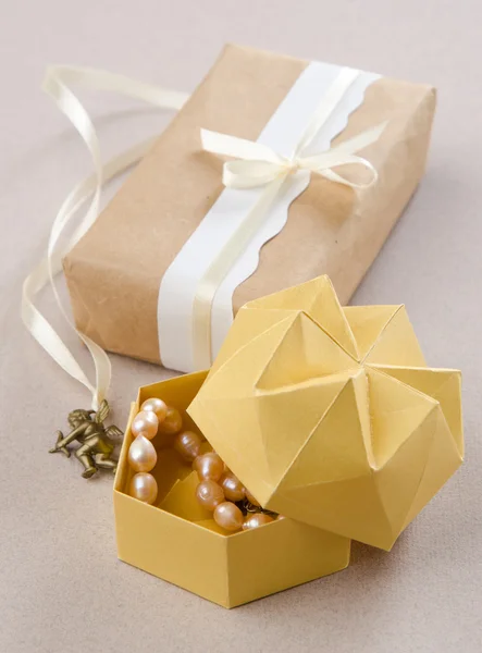 Geschenk box origami — Stockfoto