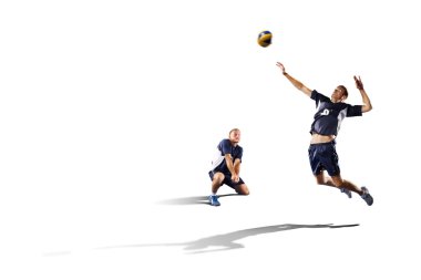 İki profesyonel Voleybol oyuncu üstüne beyaz izole