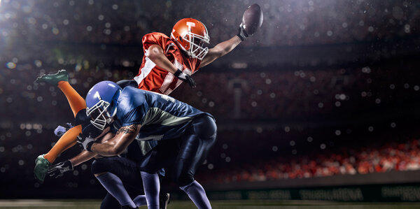 Jugador de fútbol americano en acción — Foto de Stock