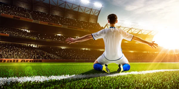 Jogador de futebol em ação — Fotografia de Stock