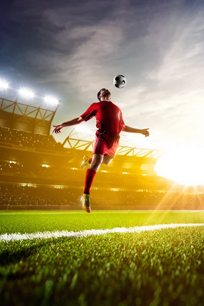 Jogador de futebol em ação — Fotografia de Stock