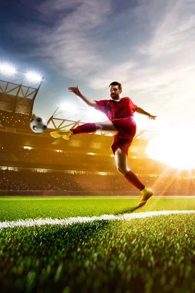 Jogador de futebol em ação — Fotografia de Stock