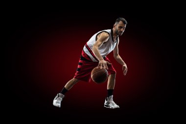 Basketbolcu eylem yüksekten uçuyor