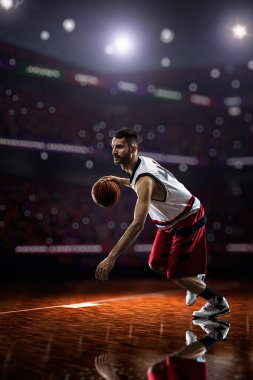eylem kırmızı basketbol oyuncusu