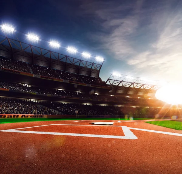 Profesyonel beyzbol güneş ışığı arenada