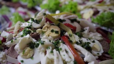 Geleneksel Guatemala dekorasyonunun bir parçası olarak maydanozun üzerine düşmesi