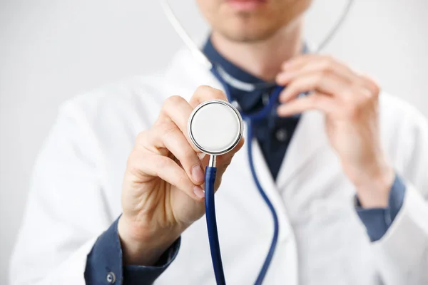 Portrait of doctor with stethoscope — Stock Photo, Image