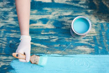 Eski ahşap arka planı boyuyorum..