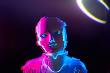 Gelecekçi robotun portresi. Hata efektli resim.