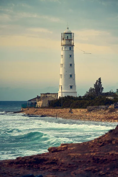 Phare dans le parc national Tarkhankut en République de Crimée — Photo