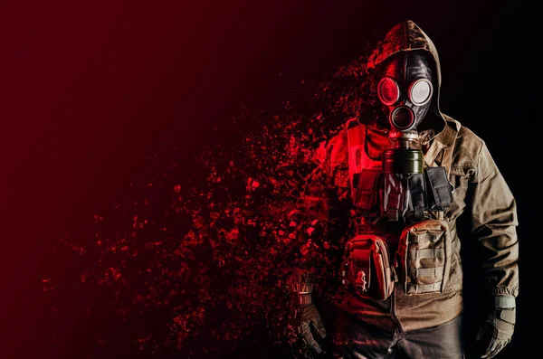 Foto Van Een Stalker Soldaat Sovjet Gasmasker Jas Gepantserde Vest — Stockfoto