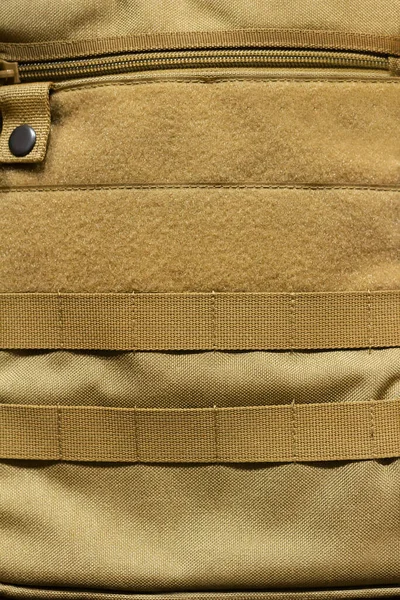 Foto Von Olivfarbenen Militärtasche Mit Reißverschluss Und Molle Streifen — Stockfoto
