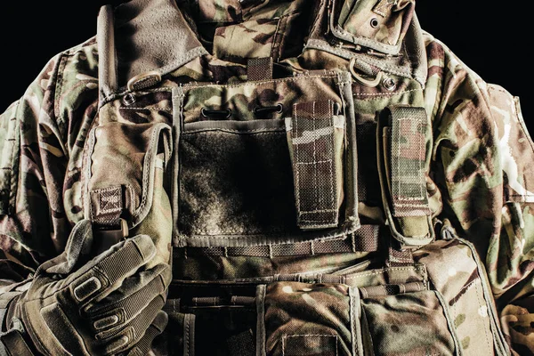 Photo Soldier Level Camouflaged Armored Vest Black Background — Stock Photo, Image