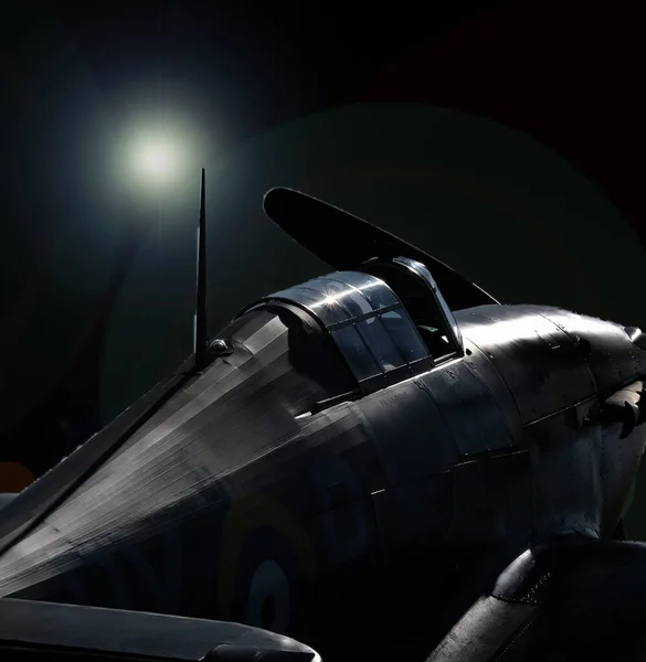 霍克飓风 Hawker Hurricane 是1930年代英国的一架单座战斗机 主要由霍克飞机有限公司设计和制造 为英国皇家空军服务 天空补充说 — 图库照片