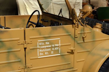 Pak 36, İkinci Dünya Savaşı sırasında kullanılan 337 mm kalibrelik Alman tanksavar. 1942 yılına kadar Wehrmacht Panzerjger birliklerinin ana tanksavar silahıydı..