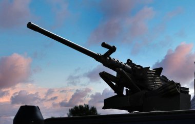 M2 makineli tüfek veya Browning .50 kalibrelik makineli tüfek, I. Dünya Savaşı 'nın sonlarına doğru John Browning tarafından tasarlanan ağır makineli tüfektir.