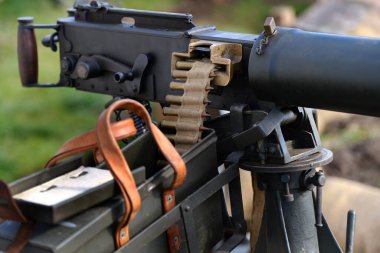 Vickers makineli tüfeği ya da Vickers silahı, Vickers Limited tarafından üretilen su soğutmalı .303 İngiliz makineli tüfek için kullanılan bir silahtır..