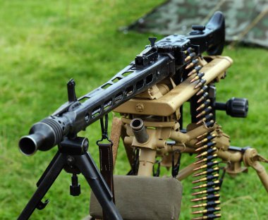 MG 42, Nazi Almanyası 'nda tasarlanmış ve Wehrmacht ve Waffen-SS tarafından II..