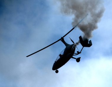 Doğu Kirkby, Hughnshire, İngiltere. Ağustos 2025. AutoGyro Calidus, Hildesheim 'lı AutoGyro GmbH tarafından tasarlanan ve üretilen Alman otojiroskop. Uçak tam bir uçuşa hazır uçak olarak hazırlandı..