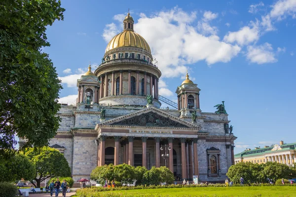 Saint-petersburg, Rusya Federasyonu - 15 Haziran 2014: saint Isaac's bakış 
