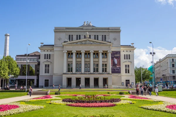 Riga, Letland - 26 juni 2014. Letse nationale opera en ballet — Stockfoto