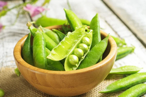 yeşil bezelye kabukları