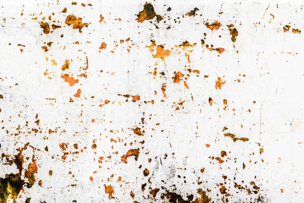 Paslı boya dokusunun soyulduğu soyut yıpranmış duvar..