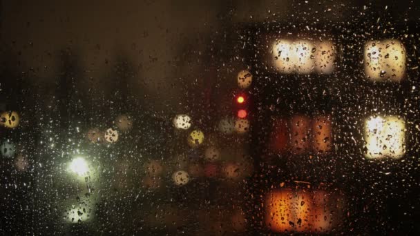 Ночной дождь — стоковое видео