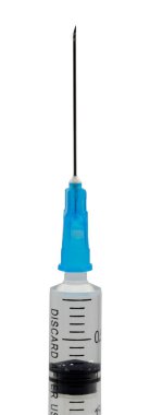 Beyaz arka planda enjeksiyon çözeltisi olan tıbbi şırınga. Aşılı şırınga.