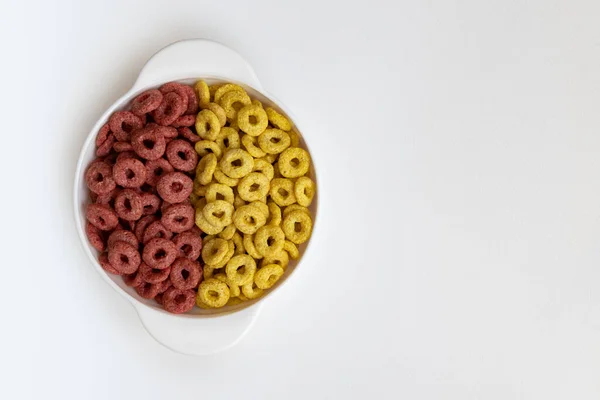 Schüssel Vollkorn Müsliringe Isoliert Auf Weißem Hintergrund Gesundes Frühstückskonzept Teller — Stockfoto