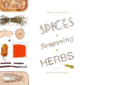 farklı baharatlar ve otlar beyaz zemin üzerinde. Üstten Görünüm