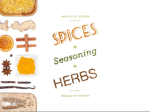 farklı baharatlar ve otlar beyaz zemin üzerinde. Üstten Görünüm