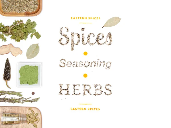 farklı baharatlar ve otlar beyaz zemin üzerinde. Üstten Görünüm