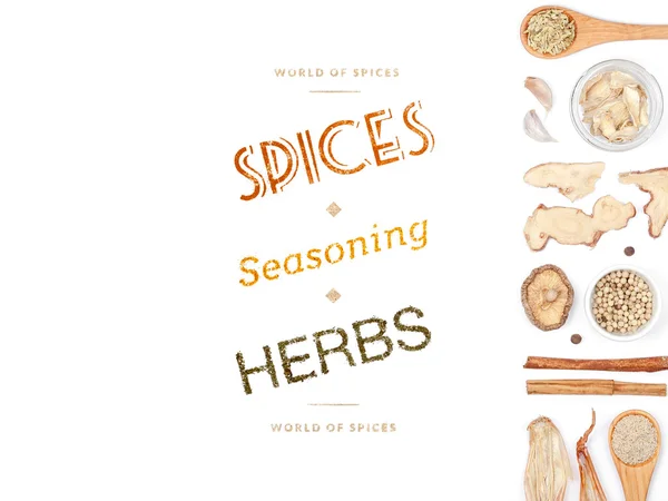 farklı baharatlar ve otlar beyaz zemin üzerinde. Üstten Görünüm
