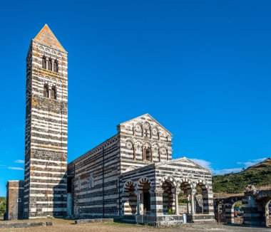 Saccargia - Sardunya - Ital Basilica Holy Trinity manzaraya